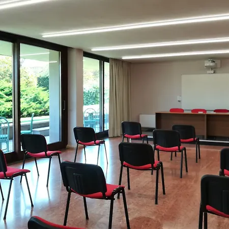 Aparthotel All'adige 4*