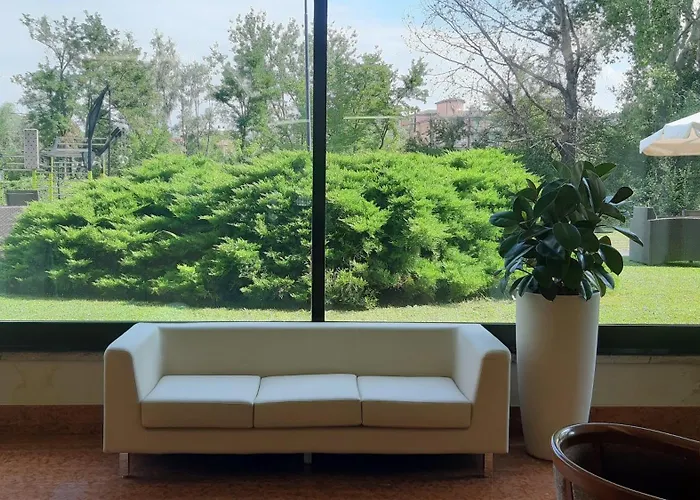 All'adige 아파트호텔 4*