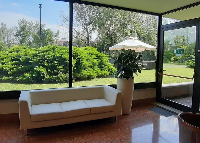 All'adige 아파트호텔 4*