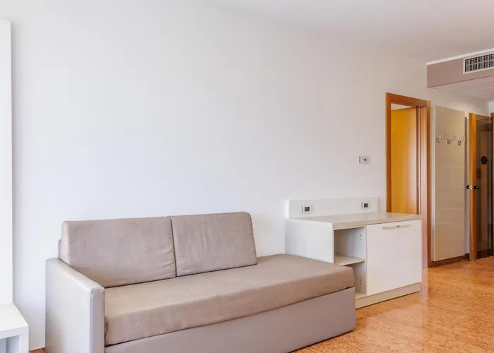 All'adige 아파트호텔 4*