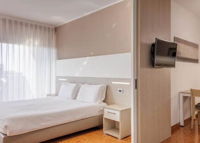 All'adige 아파트호텔 4*