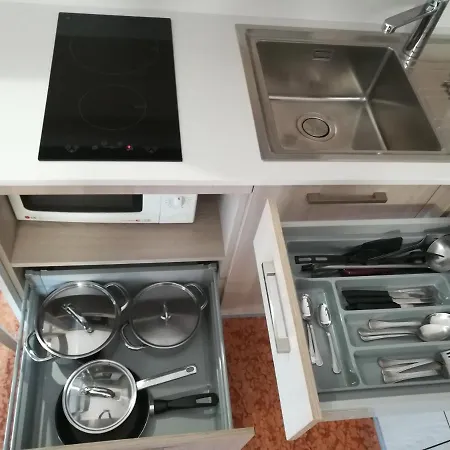 Apart Otel All'adige 2*