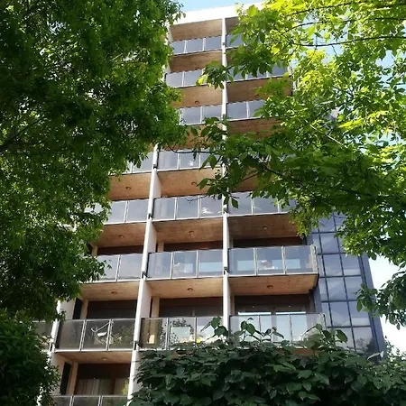 レジデンス アラーディジェ アパートホテル