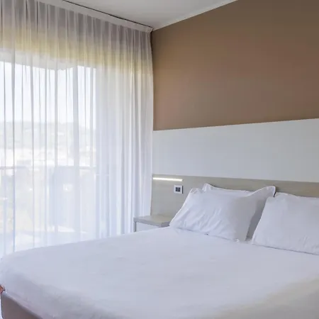 レジデンス アラーディジェ 4* ヴェローナ