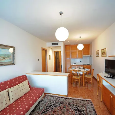 Apart Otel All'adige 2*
