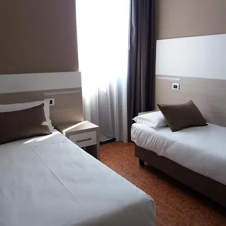 All'adige Apart Otel 2*