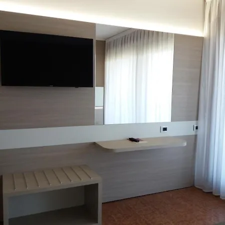 Apart Otel All'adige 2*